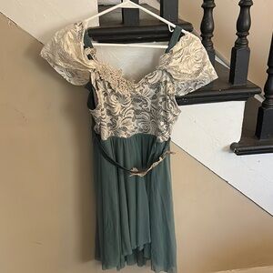 Elegant Lace Green Dance Costume